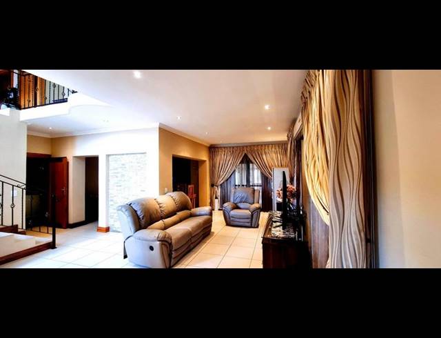 4 BEDROOM HOUSE FOR SALE IN NEWMARKET